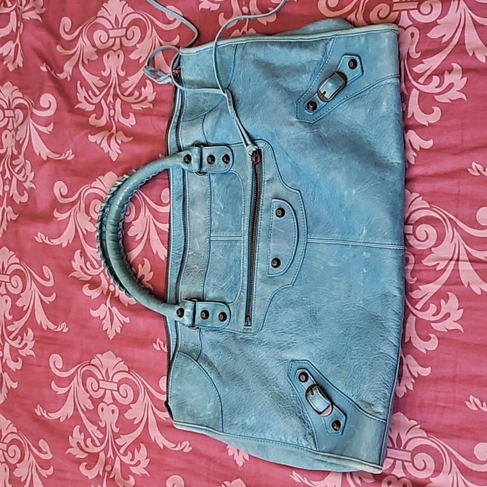 Balenciaga 132110 work